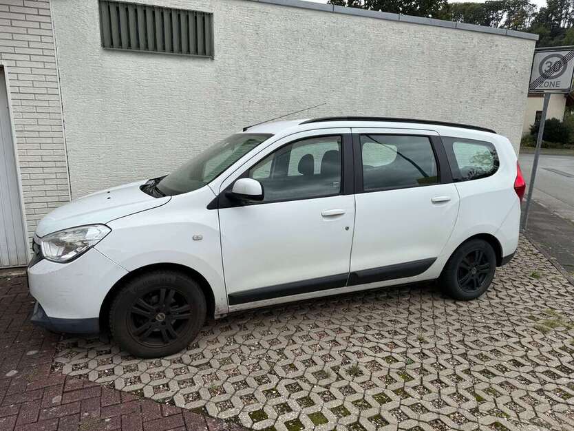 Dacia Lodgy 238.000 km 4.200 € Altenbeken 33184