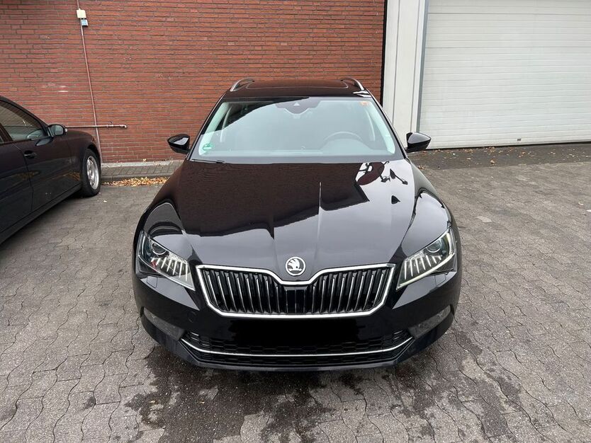 Skoda Superb 173.000 km 16.950 € Rheda Wiedenbrück 33378