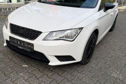 Seat Leon 219.000 km 5.399 &euro; Paderborn 33100