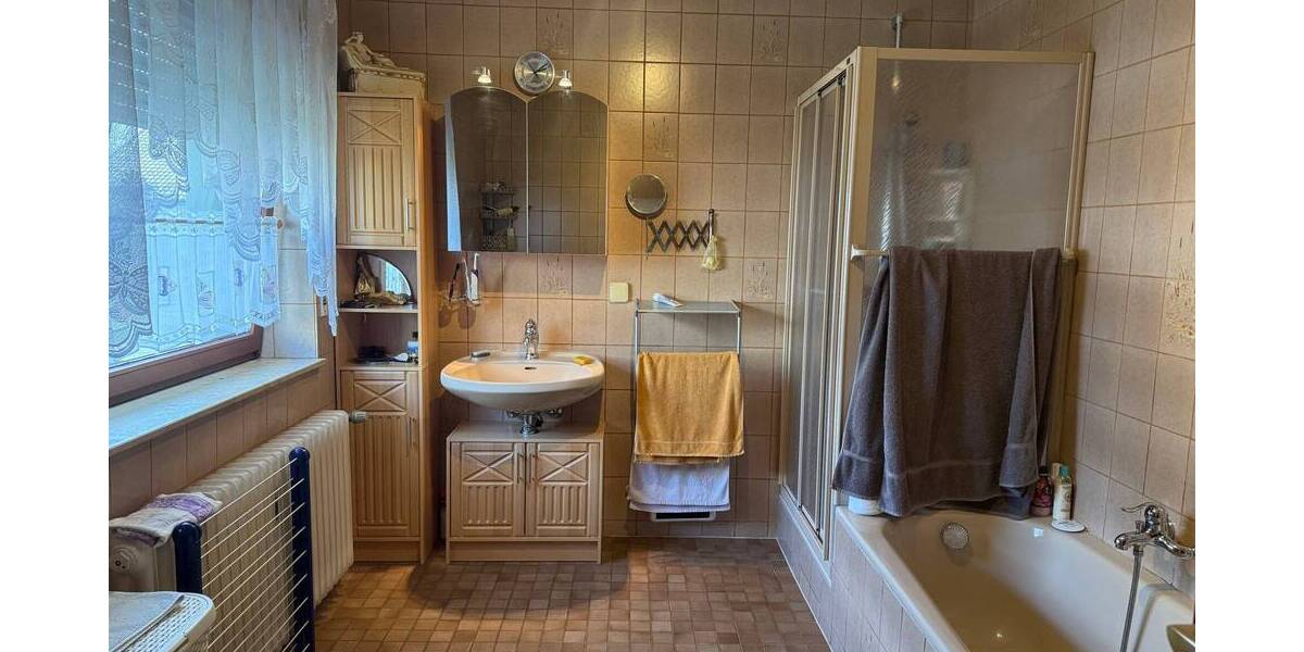 Mehrfamilienhaus, Wohnhaus Brakel - 1 Zimmer, 240 m&sup2;, 350.000&euro; | Angebot:26724088