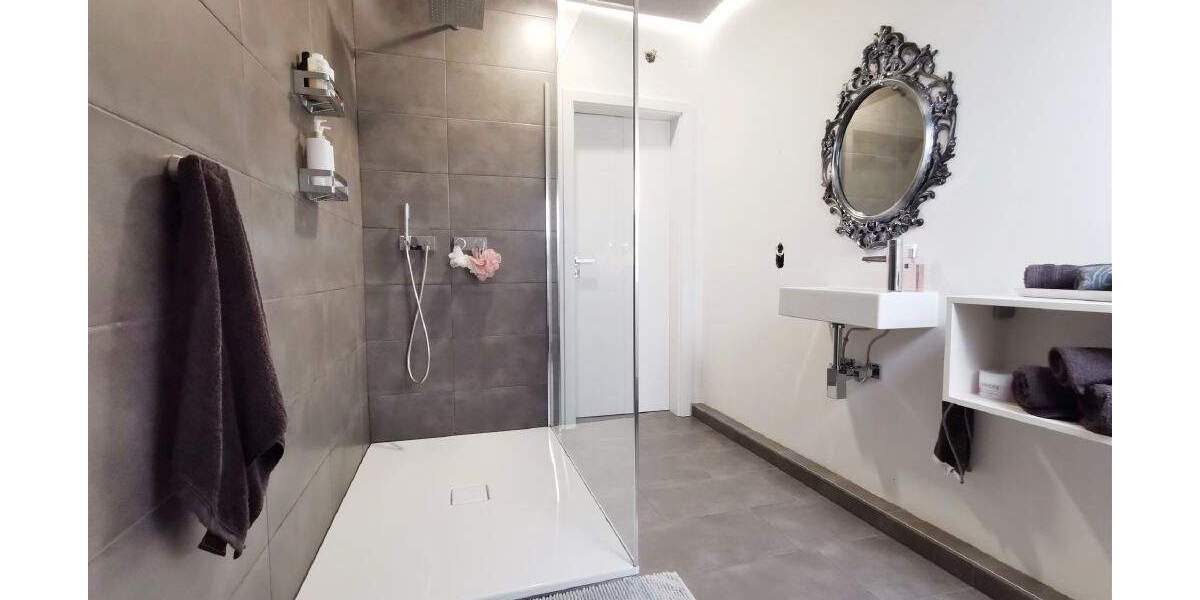 Etagenwohnung Oerlinghausen Lipperreihe - 3 Zimmer, 170 m&sup2;, 199.500&euro; | Angebot:24725217