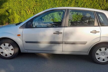 Ford Fiesta 147.000 km 1.450 &euro; Geseke 59590
