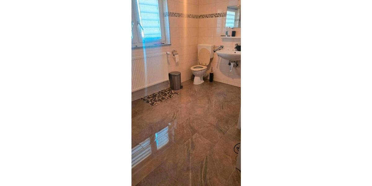 Einfamilienhaus Bad Driburg - 8 Zimmer, 220 m&sup2;, 320.000&euro; | Angebot:26939531