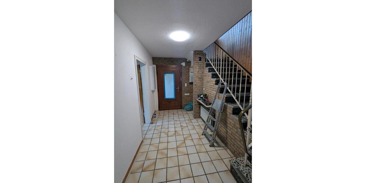 Doppelhaushälfte Nieheim - 3 Zimmer, 110 m&sup2;, 630&euro; | Angebot:25795323