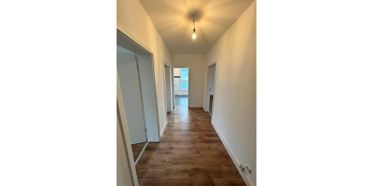 Hochparterre Bad Wünnenberg - 3 Zimmer, 115 m&sup2;, 750&euro; | Angebot:24859522