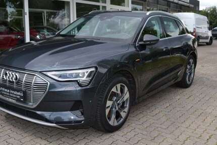 Audi e-tron 72.500 km 26.480 &euro; Bad Driburg 33014