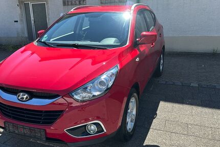 Hyundai ix35 201.000 km 4.799 &euro; Paderborn 33100