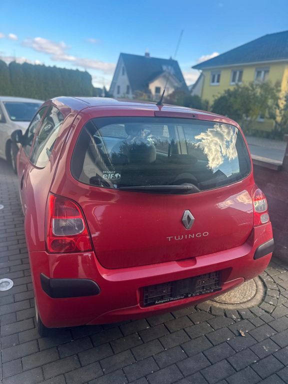 Renault Twingo 104.486 km 2.800 € Bielefeld 33609