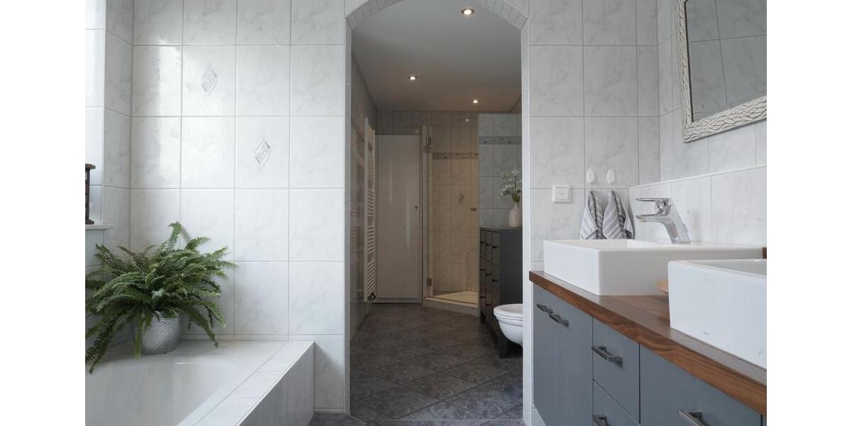 Doppelhaushälfte Oerlinghausen - 5 Zimmer, 167 m&sup2;, 439.000&euro; | Angebot:26603001