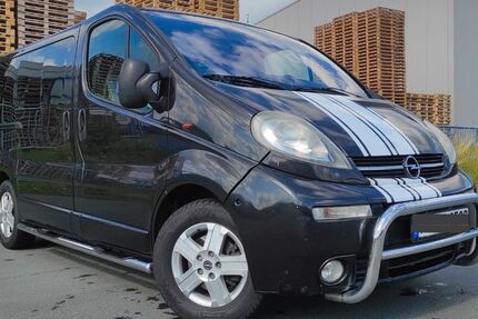Opel Vivaro 279.000 km 6.499 &euro; Altenbeken 33184