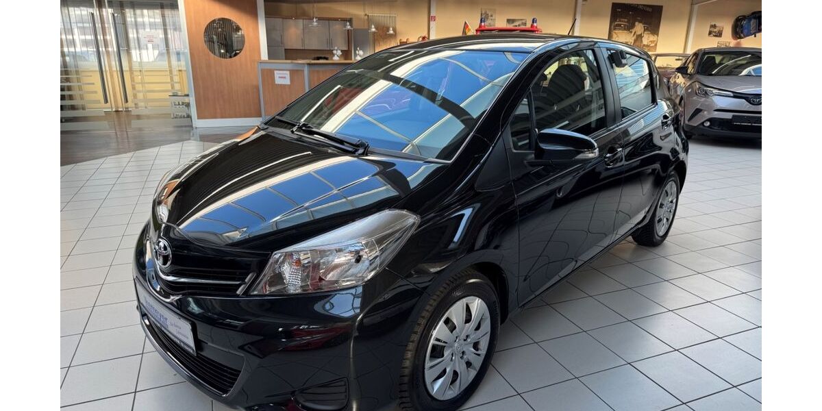 Toyota Yaris 58.000 km 8.790 &euro; Paderborn 33104