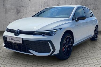 VW Golf 1.500 km 42.325 &euro; Paderborn 33100