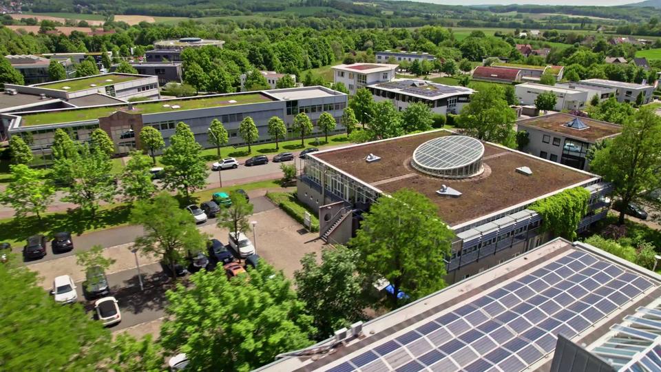 GILDE-Forum Detmold: 122 m² Büro, perfekt aufgeteilt u. mit eigener Zufahrt zimmer