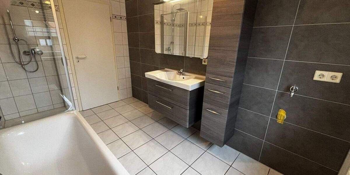 Etagenwohnung Paderborn Kernstadt - 3 Zimmer, 91 m&sup2;, 255.000&euro; | Angebot:25770173