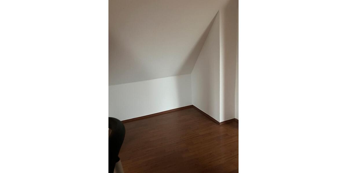 Dachgeschoßwohnung Hövelhof - 3 Zimmer, 100 m&sup2;, 1.150&euro; | Angebot:24866564