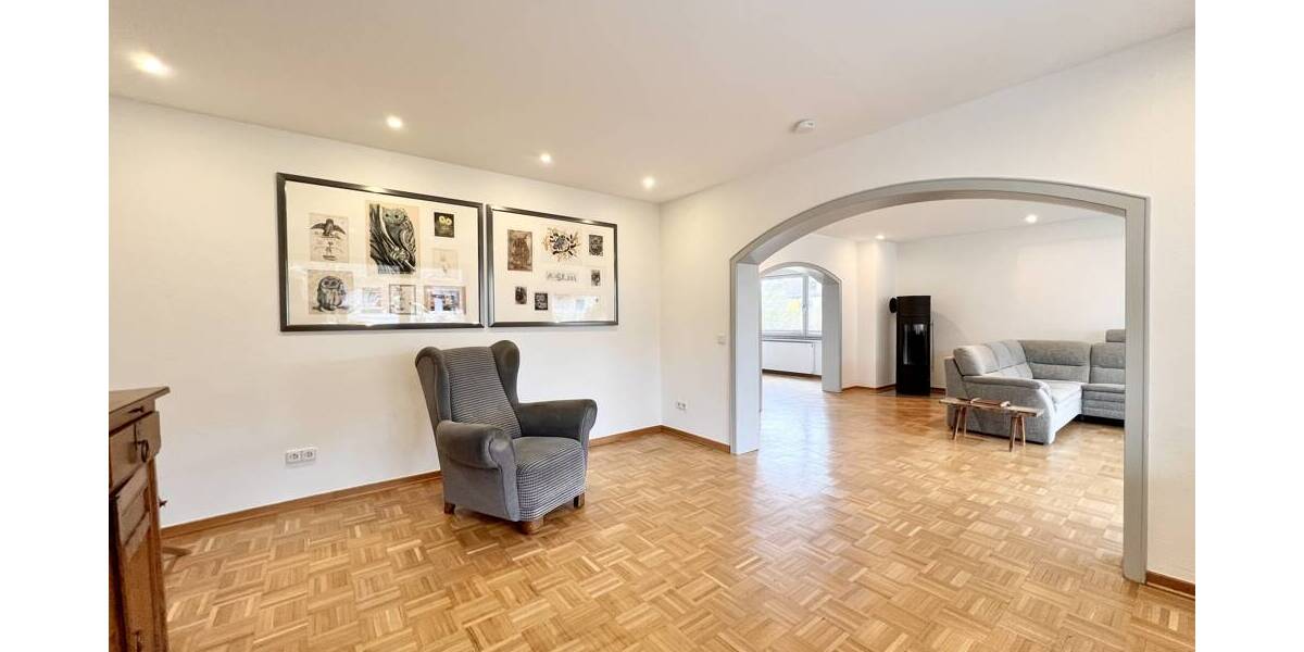 Einfamilienhaus Detmold Diestelbruch - 6 Zimmer, 219 m&sup2;, 525.000&euro; | Angebot:26081142