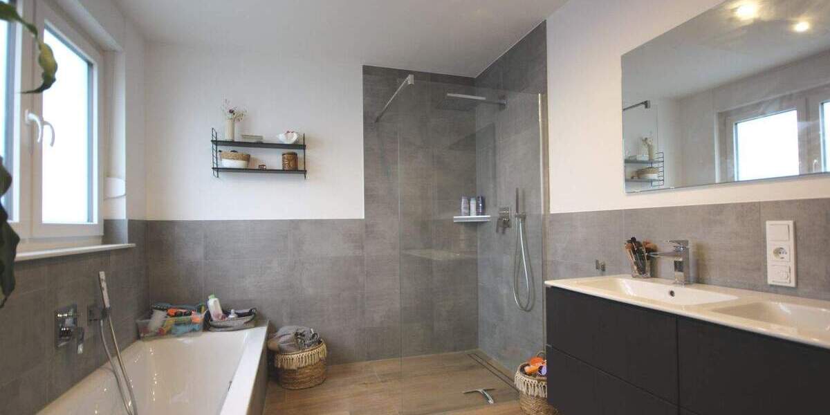 Neuwertiges Reihenmittelhaus in Stukenbrock 5 zimmer