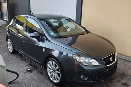 Seat Ibiza 215.000 km 2.700 &euro; Paderborn 33102