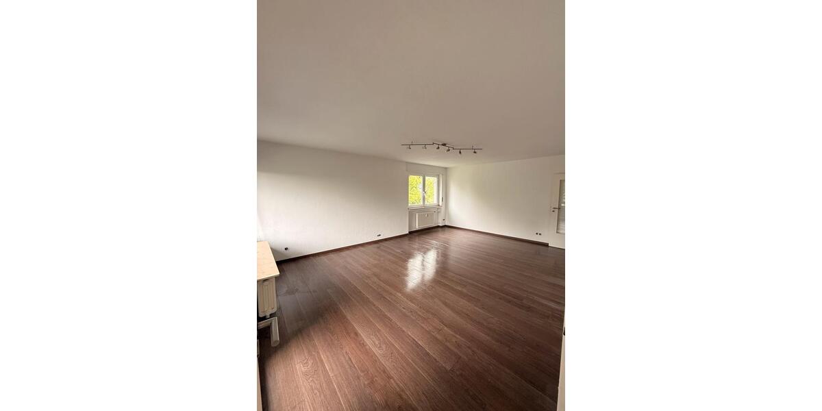 Etagenwohnung Bad Driburg - 3 Zimmer, 81 m&sup2;, 720&euro; | Angebot:26656129