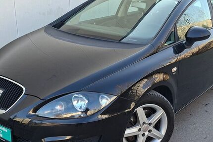 Seat Leon 124.911 km 5.699 &euro; Detmold 32758
