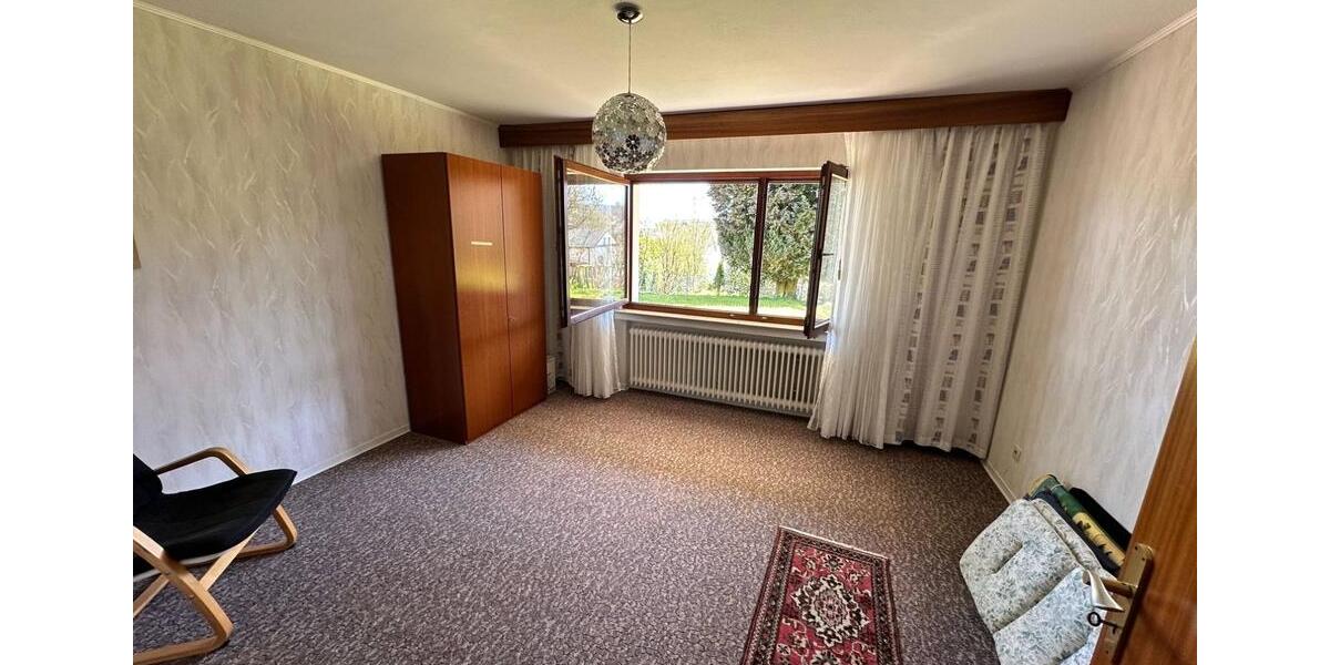 Einfamilienhaus Marsberg - 7 Zimmer, 252 m&sup2;, 275.000&euro; | Angebot:27001789