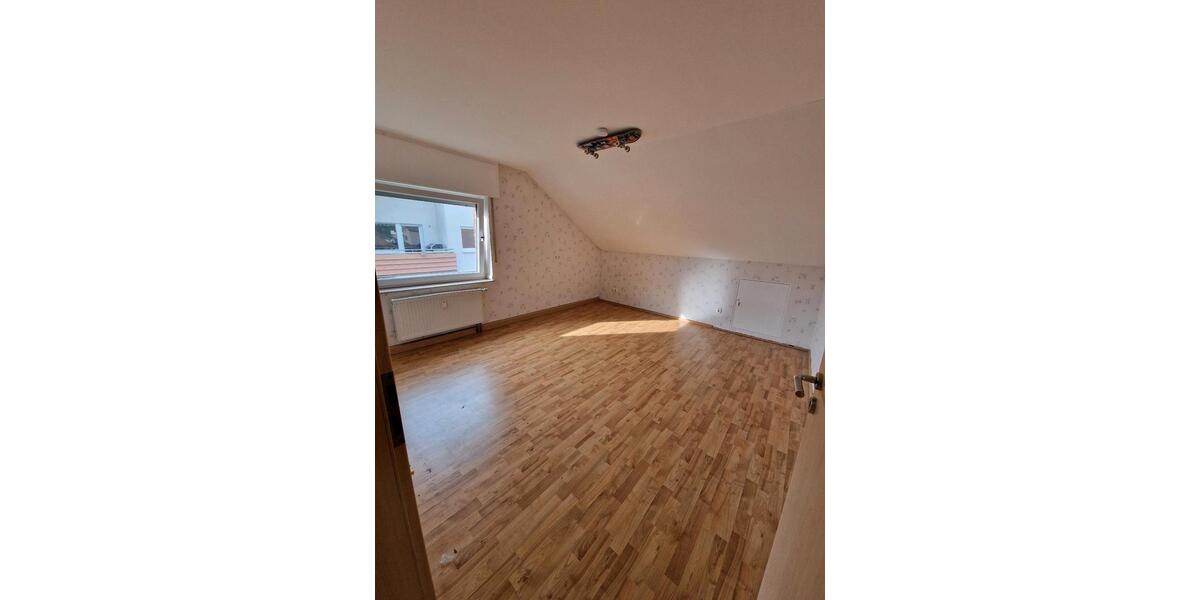 Dachgeschoßwohnung Paderborn Elsen - 3 Zimmer, 94 m&sup2;, 900&euro; | Angebot:26408125