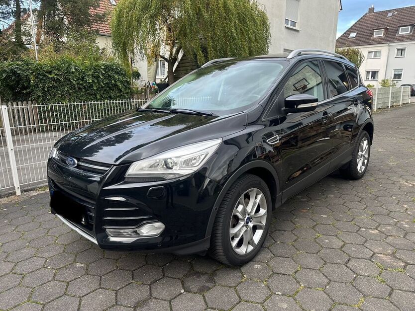 Ford Kuga 182.375 km 7.450 € Bielefeld 33647