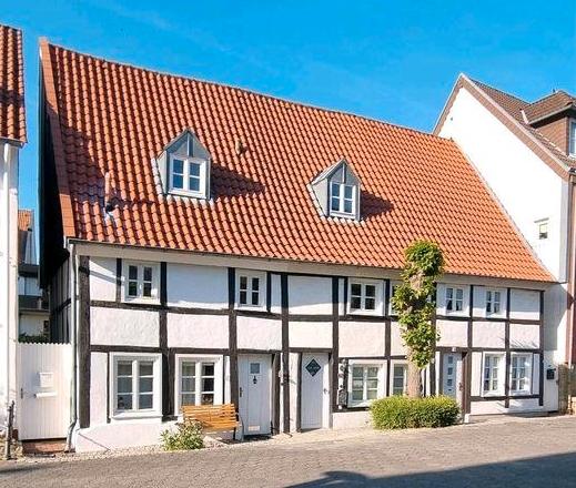 Reihenhaus Lippstadt - 3 Zimmer, 110 m&sup2;, 300.000&euro; | Angebot:24293961