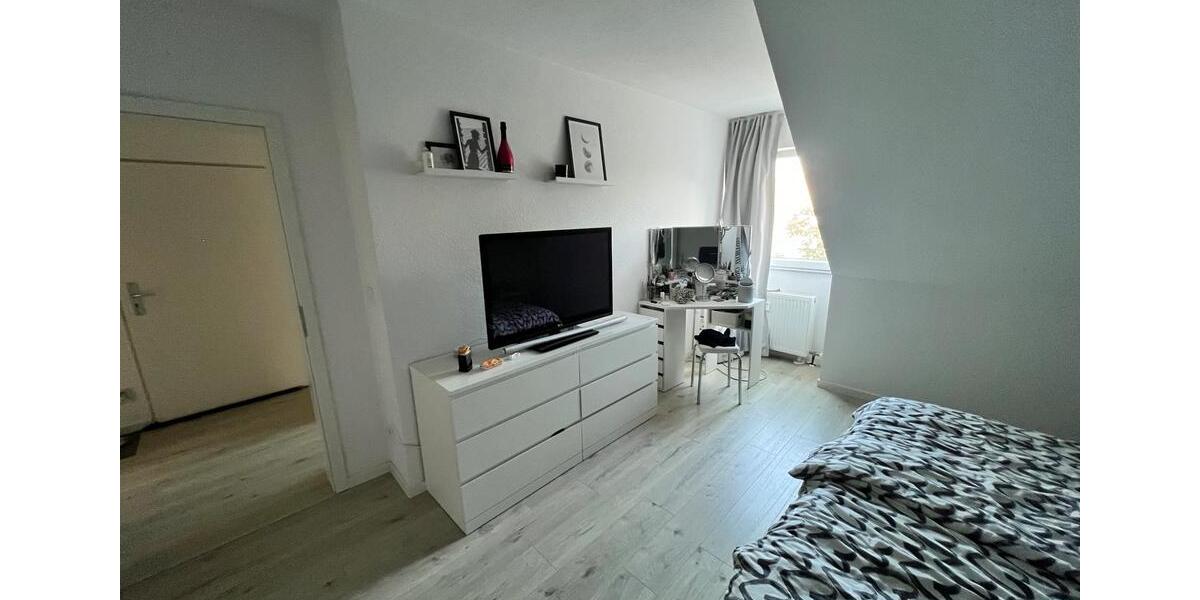 Dachgeschoßwohnung Paderborn - 2 Zimmer, 71 m&sup2;, 774&euro; | Angebot:27595057