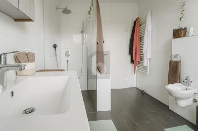 INVESTMENT TRIFFT WERTHALTIGKEIT - Wohn- & Geschäftshaus Paderborn Neuenbeken | Angebot:26176380