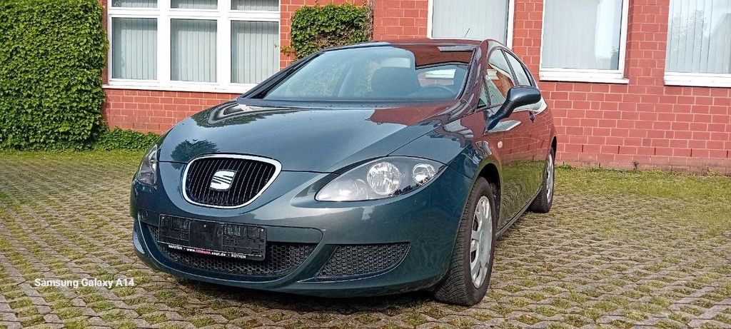 Seat Leon 110.000 km 2.790 &euro; Paderborn 33102