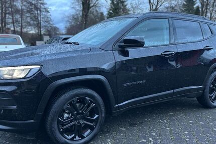 Jeep Compass 13.732 km 24.990 € Willebadessen 34439