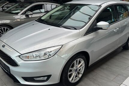 Ford Focus 170.000 km 3.900 &euro; Detmold 32758