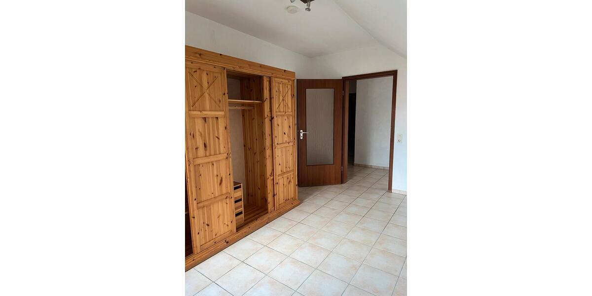 Dachgeschoßwohnung Paderborn Neuenbeken - 2 Zimmer, 80 m&sup2;, 795&euro; | Angebot:27585759