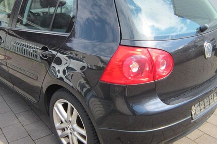 VW Golf 149.900 km 1.555 &euro; Paderborn 33102