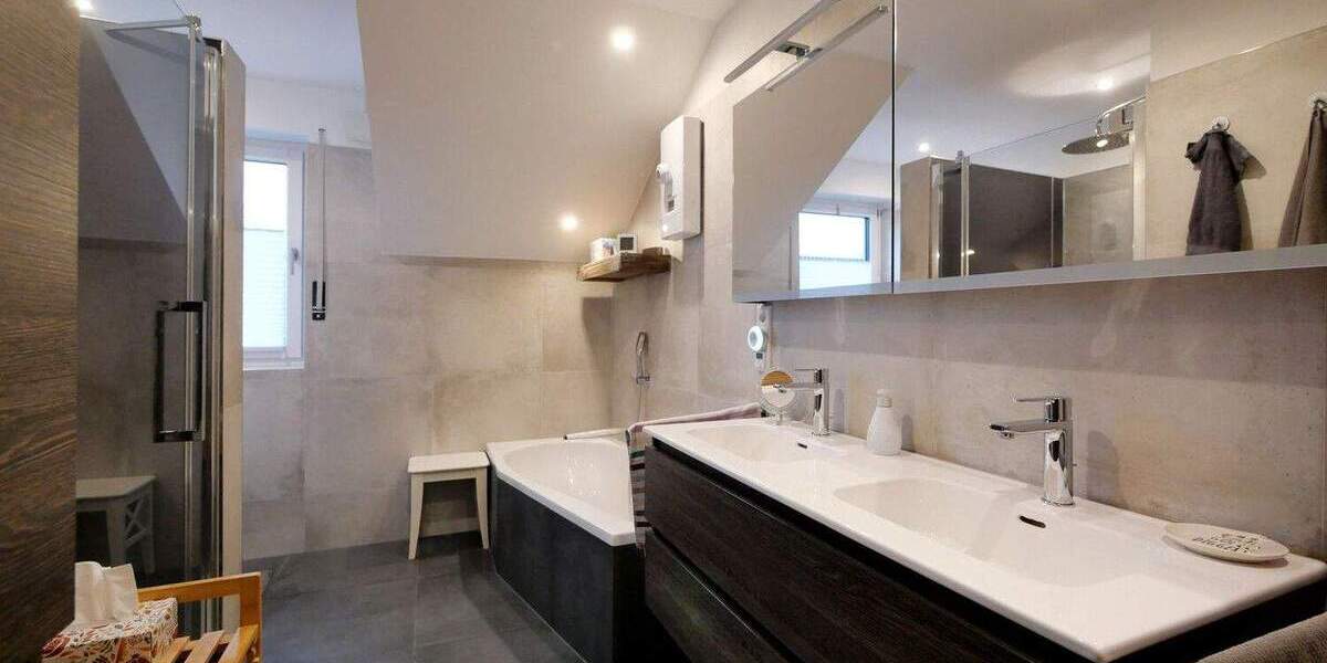 Familienfreundliche Doppelhaushälfte in Top Lage von Elsen 4 zimmer