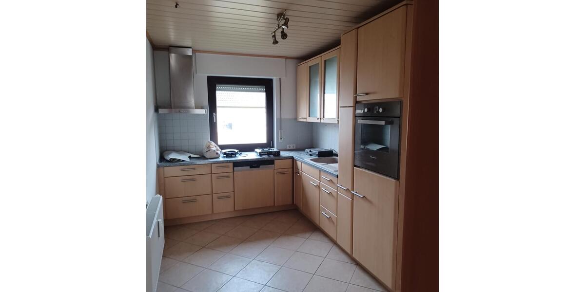 Etagenwohnung Steinheim - 4 Zimmer, 130 m&sup2;, 1.250&euro; | Angebot:25386622