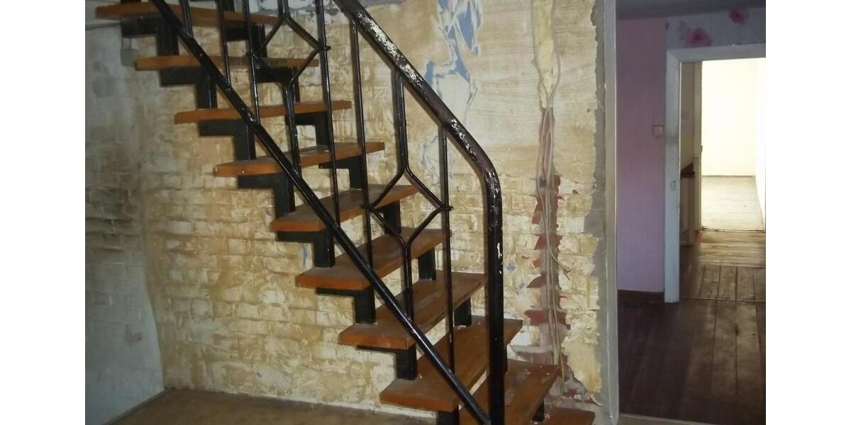 Einfamilienhaus Willebadessen - 11 Zimmer, 200 m&sup2;, 129.000&euro; | Angebot:25809251