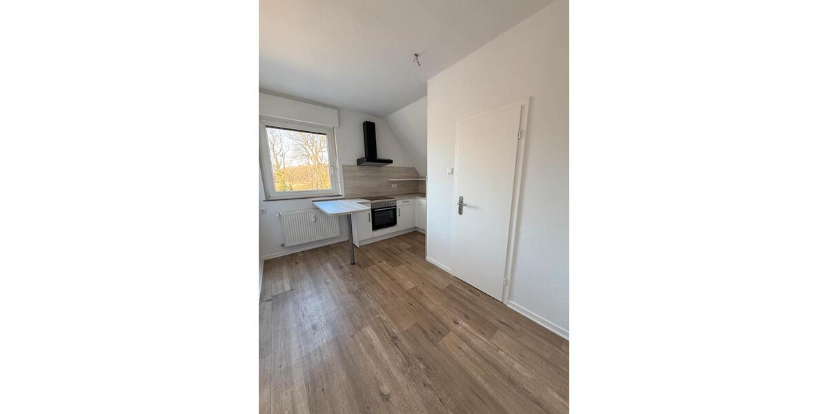 Dachgeschoßwohnung Verl - 1 Zimmer, 30 m&sup2;, 525&euro; | Angebot:25352296