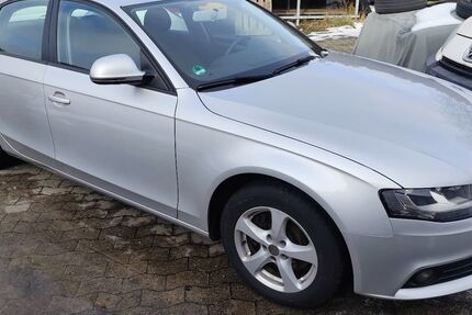 Audi A4 206.000 km 4.000 &euro; AUGUSTDORF 32832