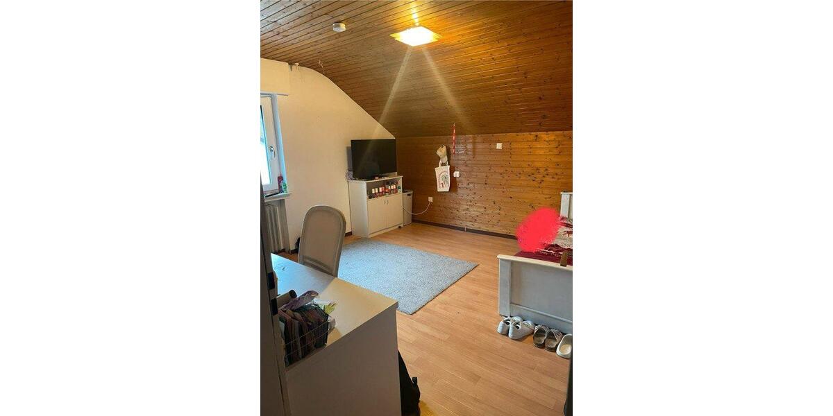 Dachgeschoßwohnung Willebadessen - 3 Zimmer, 81 m&sup2;, 500&euro; | Angebot:27626805