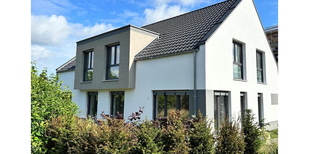 Doppelhaushälfte Detmold Hiddesen - 4 Zimmer, 128 m&sup2;, 1.892&euro; | Angebot:25022862