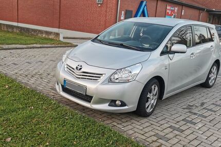 Toyota Verso 102.000 km 10.999 &euro; Detmold 32760