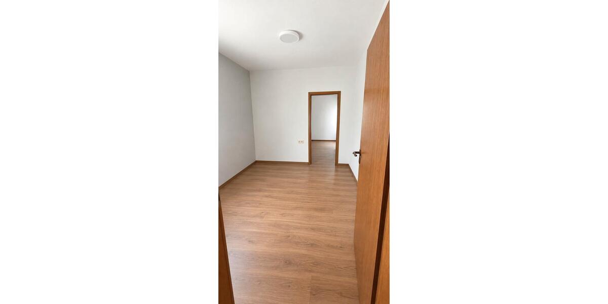Einfamilienhaus Bad Lippspringe - 4 Zimmer, 95 m&sup2;, 900&euro; | Angebot:27615773