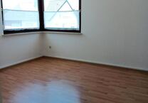 helle 2 Zimmer Whg 1. OG
