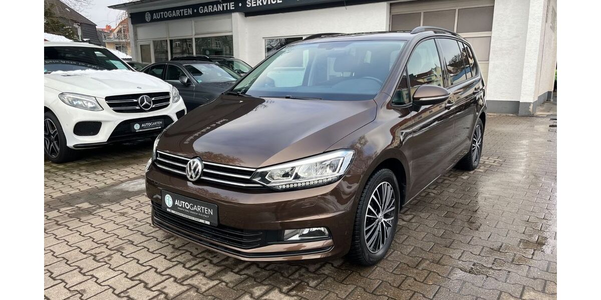 VW Touran 96.000 km 18.990 &euro; Paderborn 33098