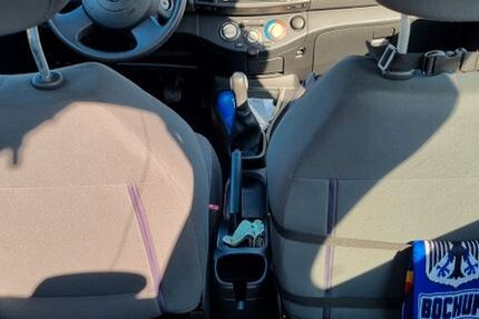 Nissan Micra 82.000 km 2.400 &euro; Paderborn 33104