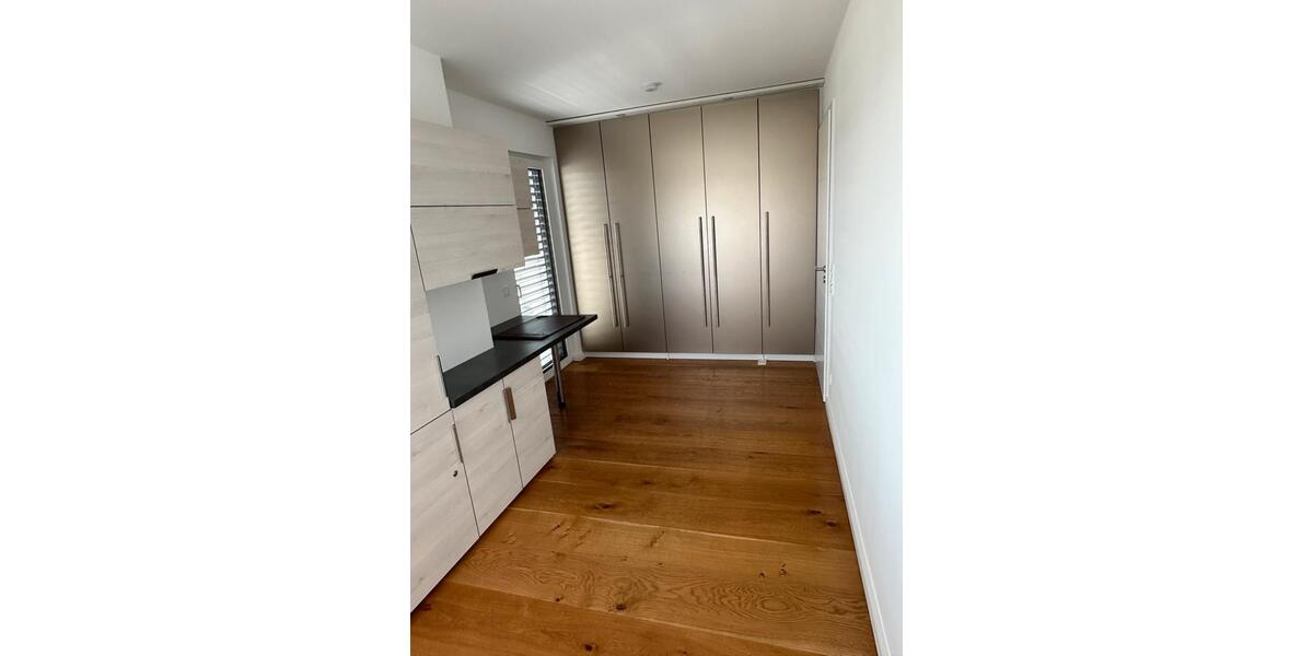 Einfamilienhaus Detmold - 3 Zimmer, 142 m&sup2;, 1.470&euro; | Angebot:26223551