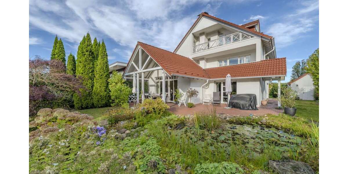 Haus zum Kaufen in Schloß Holte-Stukenbrock 742.000 € 280 m² 6 zimmer