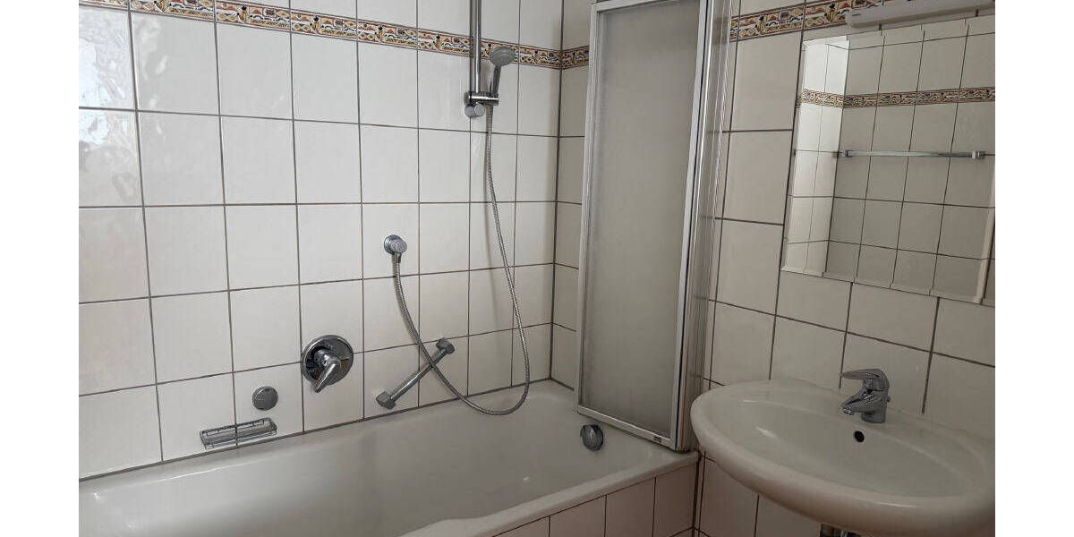 Etagenwohnung Paderborn Kernstadt - 2 Zimmer, 87 m&sup2;, 590&euro; | Angebot:26675025